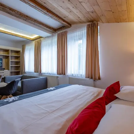 Olympie Hotel 3*